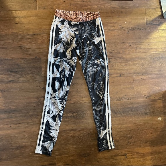 Adidas floral print leggings - Picture 3 of 6